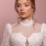 آموزشگاه و سالن زیبایی هستی فرهمند