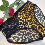 گالری ماه بانو (لباس زیر)