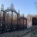 آیرن صنعت • درب فرفوژه پارکینگ