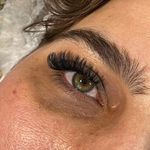 خدمات اکستنشن و لیفت مژه اسپید