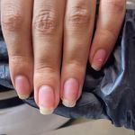 خدمات تخصصی ناخن نگین