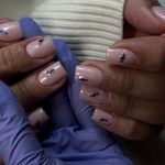 خدمات تخصصی کاشت و طراحى ناخن دان