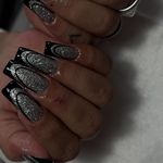 خدمات تخصصی کاشت و طراحى ناخن دان