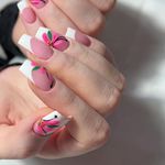 خدمات تخصصی کاشت و طراحى ناخن دان