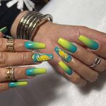 خدمات تخصصی کاشت و طراحى ناخن دان