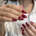 خدمات تخصصی کاشت ناخن حنا