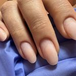 آموزش و خدمات تخصصی کاشت ناخن مهرناز