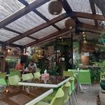 رستوران بید مجنون