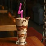 کافه قنادی یاس