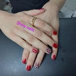 خدمات وکاشت ناخن