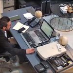 مشاور املاک تکتا