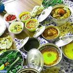 تهیه غذا مطبخ میزبان 