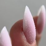 خدمات کاشت ناخن و مژه (نیلو)