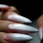 مرکز تخصصی کاشت ناخن سحر احمدی
