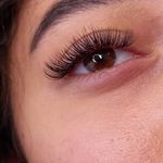 خدمات تخصصی اکستنشن مژه آسایش