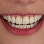 متخصص دندانپزشکی ترمیمی دکتر ساناز عباسی