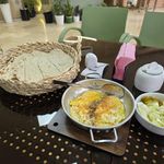غذای بیرون بر زعفرون