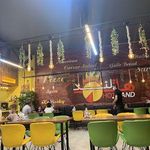 .فست فود هات لند