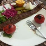 رستوران گلپایگانی نان داغ کباب داغ