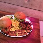 فست فود قزلویچ