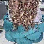 آرایشگاه ولارو