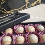 کیک وشیرینی وشکلات خانگی نفیس