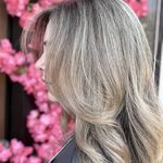 سالن زیبایی و آرایشگاه زنانه پونه بیوتی