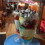 کافی شاپ و کافه تلخ و شیرین