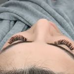 اکستنشن مژه ماه