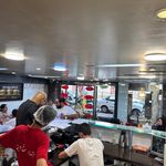 برگر ذغالی سرخ وسفید جمهوری