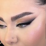 میکاپ شنیون تخصصی .کاشت مژه.آموزش میکاپ