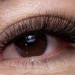 اکستنشن مژه کاملا طبیعی و نچرال