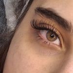 خدمات تخصصی اکستنشن مژه یلدا