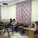 آموزشگاه زبان رهروان دانش