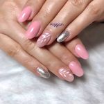 خدمات ناخن مژگان