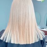 سالن زیبایی و آرایشگاه زنانه مانگ