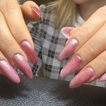 خدمات تخصصی ناخن رها