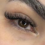 خدمات و آموزش تخصصی اکستنشن مژه