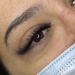 اکستنشن تخصصی مژه محنا