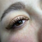 سالن تخصصی ناخن و مژه و ميكاپ پریا شمس