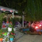 باغچه سرای کافه کلاسیک