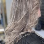 آرایشگاه زنانه عاطی بیوتی(آفر ناخن ورنگ)