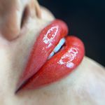 آموزشگاه و سالن زیبایی رزنگار