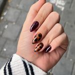 خدمات تخصصی ناخن نگار