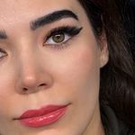 ارایشگاه زنانه وسالن زیبایی رز سرخ
