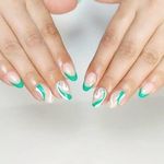 کاشت و ترمیم ناخن فاطمه