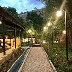 اقامتگاه و سفره خانه سنتی حس خوب