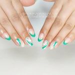 کاشت و ترمیم ناخن فاطمه