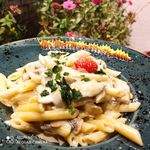 کافی شاپ و كافه ٨