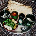 دیزی سرای برگ سبز